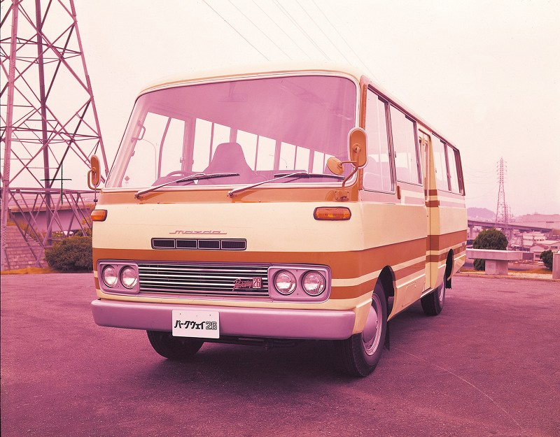 Illustration for article titled 11 Terrible Automotive Engineering Decisions